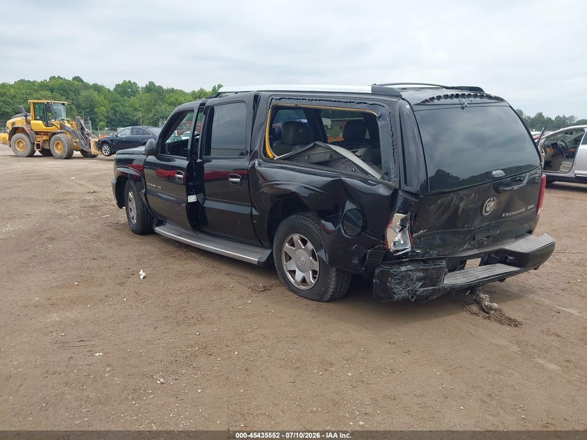 2005 Cadillac Escalade VIN 3GYFK66N05G103667 IAAI salvage auction — SIDE, Salvage (Tennessee), sold $875 on 2026-07-31 (photo 3)