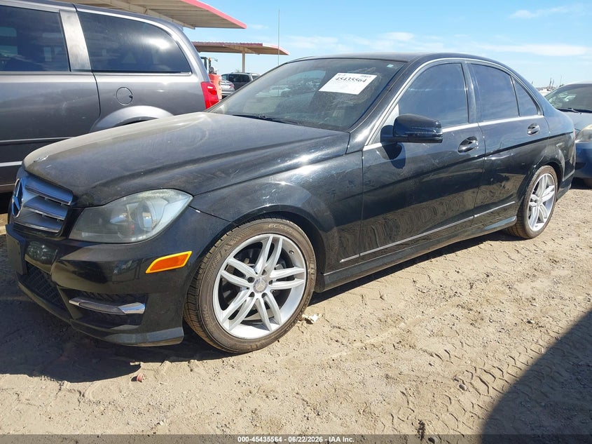 2013 Mercedes-benz C-klasse VIN WDDGF4HB8DR265816 IAAI salvage auction — NORMAL WEAR, Clear-Dealer Only (Arizona), sold $450 on 2026-07-20 (photo 2)