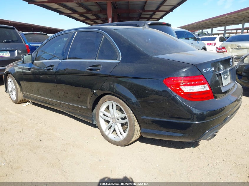 2013 Mercedes-benz C-klasse VIN WDDGF4HB8DR265816 IAAI salvage auction — NORMAL WEAR, Clear-Dealer Only (Arizona), sold $450 on 2026-07-20 (photo 3)