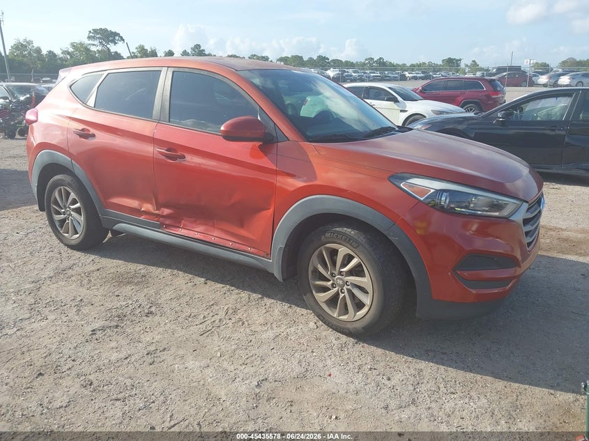 2017 Hyundai Tucson VIN KM8J23A47HU334835 IAAI salvage auction — SIDE, Salvage Title, sold $900 on 2026-07-23 (photo 1)
