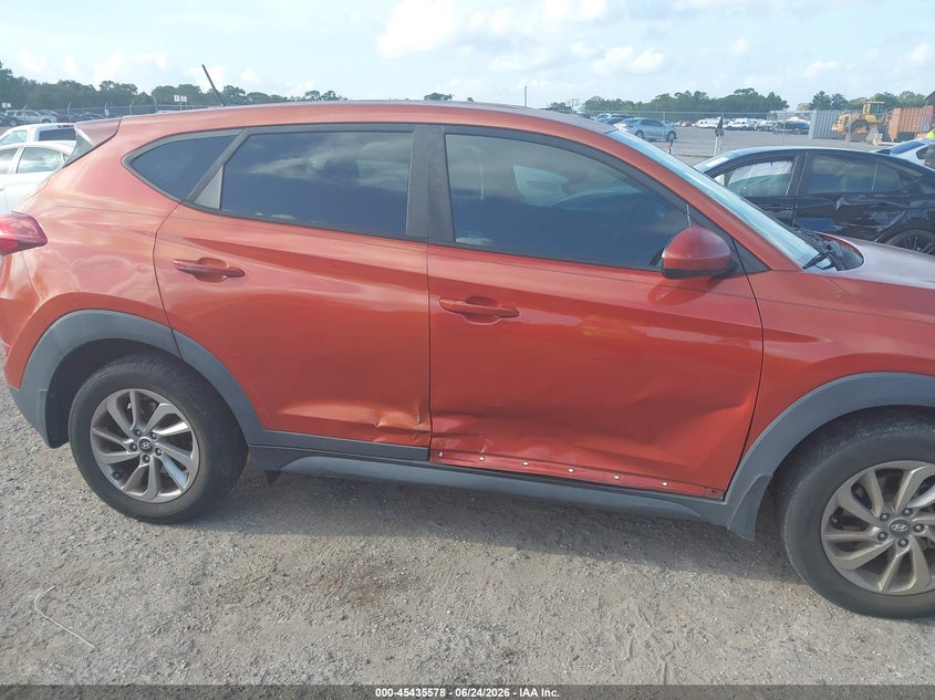 2017 Hyundai Tucson VIN KM8J23A47HU334835 IAAI salvage auction — SIDE, Salvage Title, sold $900 on 2026-07-23 (photo 6)