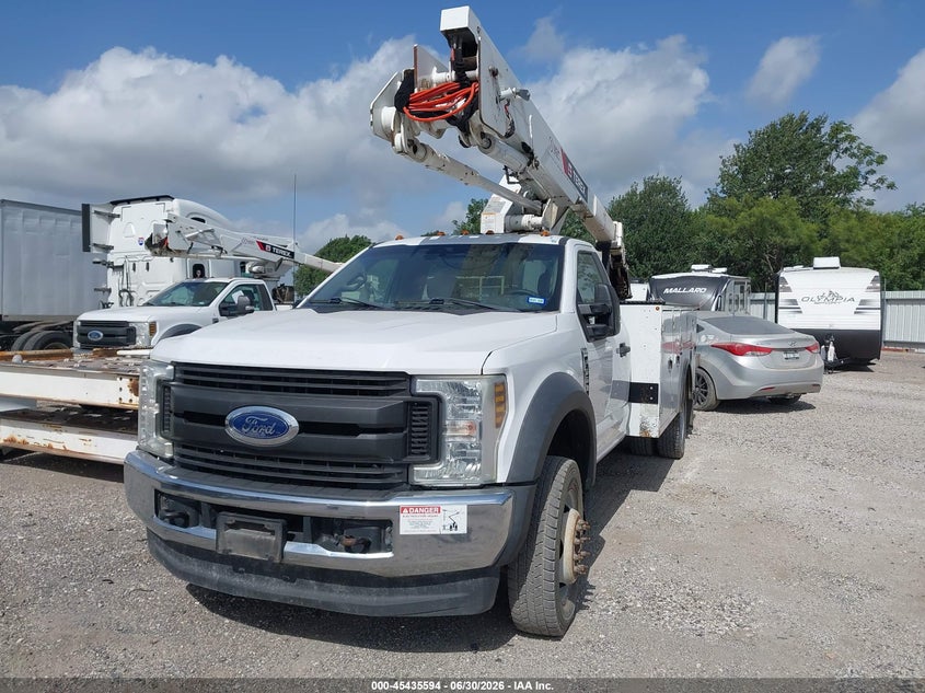 2019 Ford F-550 chassis VIN 1FDUF5HY7KDA16338 IAAI salvage auction — REAR END, Enterprise Vehicles Clear Only (Texas), sold $8,800 on 2026-07-13 (photo 2)