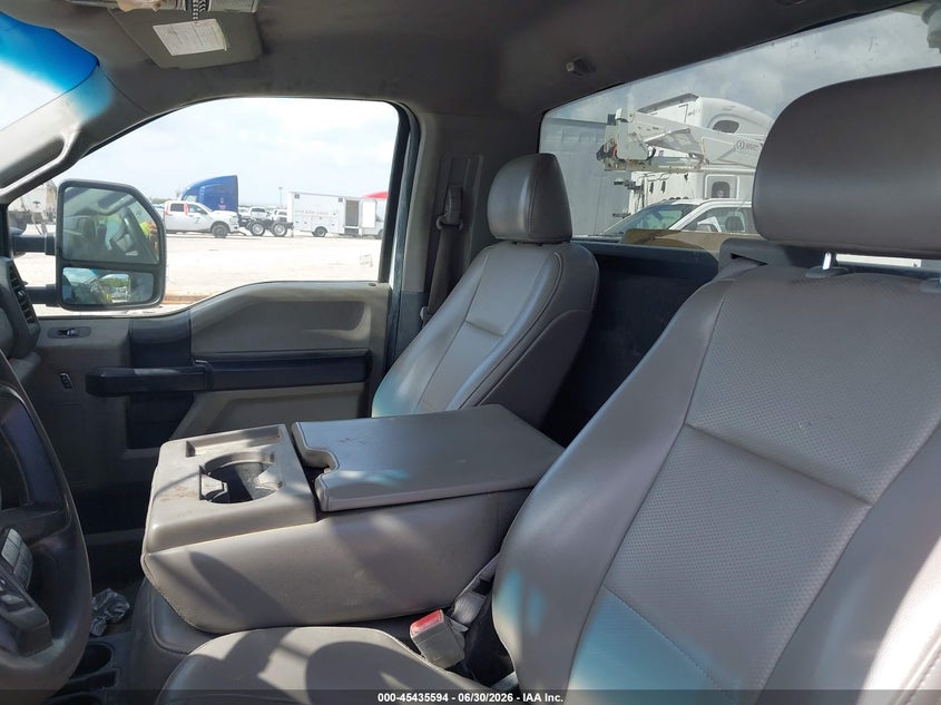 2019 Ford F-550 chassis VIN 1FDUF5HY7KDA16338 IAAI salvage auction — REAR END, Enterprise Vehicles Clear Only (Texas), sold $8,800 on 2026-07-13 (photo 7)