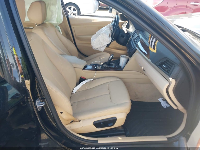 2014 BMW 3er VIN WBA3B3C58EJ980995 IAAI salvage auction — FRONT END, Clear (Massachusetts), sold $250 on 2026-07-07 (photo 5)