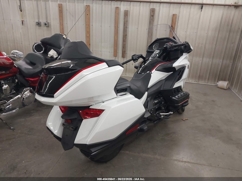 2024 Honda Gl1800c VIN JH2SC7957RK600675 IAAI salvage auction — FRONT END, Salvage Title, sold $15,150 on 2026-09-30 (photo 4)