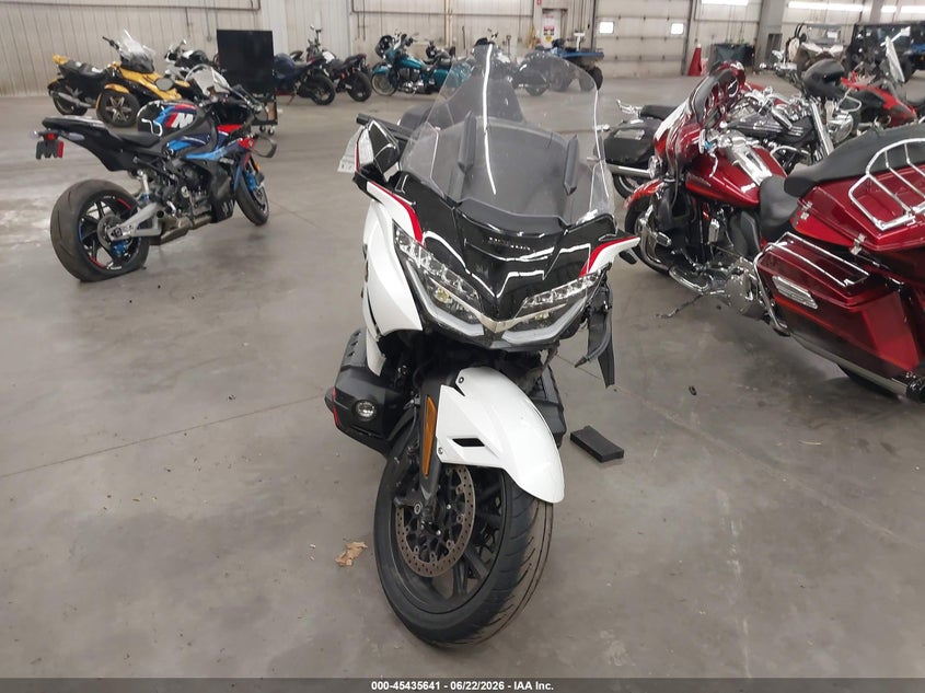 2024 Honda Gl1800c VIN JH2SC7957RK600675 IAAI salvage auction — FRONT END, Salvage Title, sold $15,150 on 2026-09-30 (photo 5)