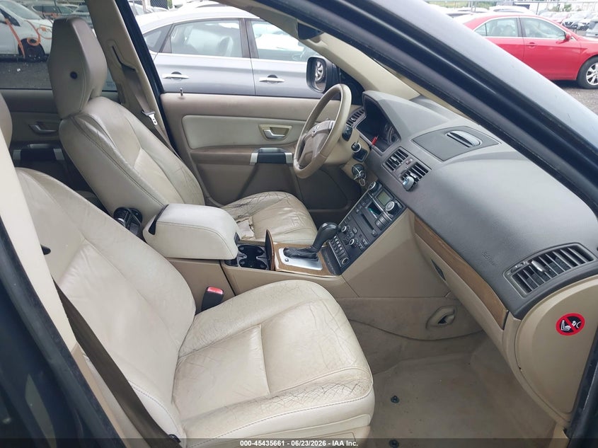 2010 Volvo Xc90 VIN YV4982CZ8A1565692 IAAI salvage auction — RIGHT REAR, Salvage (New Jersey), sold $525 on 2026-08-03 (photo 5)