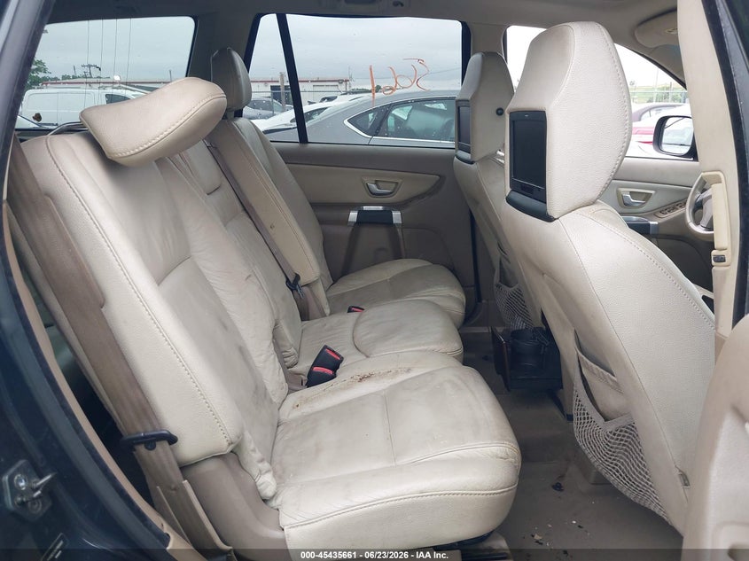 2010 Volvo Xc90 VIN YV4982CZ8A1565692 IAAI salvage auction — RIGHT REAR, Salvage (New Jersey), sold $525 on 2026-08-03 (photo 8)