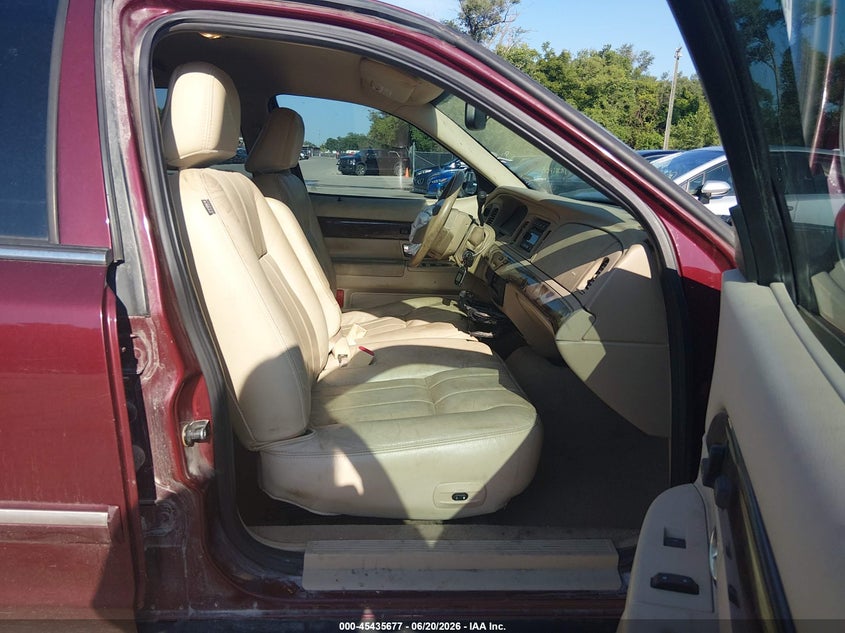 2009 Mercury Grand marquis VIN 2MEHM75V19X625198 IAAI salvage auction — FRONT END, Salvage (Missouri), sold $975 on 2026-07-22 (photo 5)