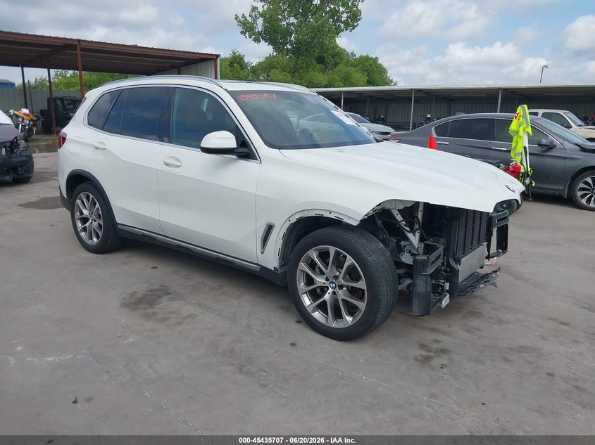 2022 BMW X5 VIN 5UXCR6C06N9L57105 — IAAI salvage auction photo