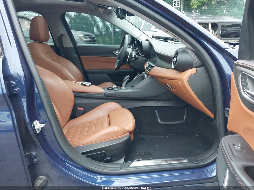 2019 Alfa romeo Giulia VIN ZARFANBN7K7606635 IAAI salvage auction — FRONT END, Salvage Title, sold $7,400 on 2026-07-25 (photo 5)