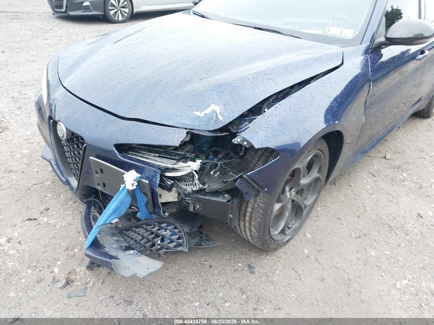 2019 Alfa romeo Giulia VIN ZARFANBN7K7606635 IAAI salvage auction — FRONT END, Salvage Title, sold $7,400 on 2026-07-25 (photo 6)