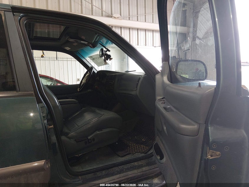 1997 Mercury Mountaineer VIN 4M2DU55P1VUJ63341 IAAI salvage auction — NORMAL WEAR, Original (Alaska), sold $50 on 2026-07-10 (photo 5)