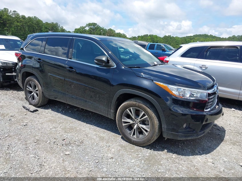 2016 Toyota Highlander VIN 5TDKKRFH2GS504075 — IAAI salvage auction photo