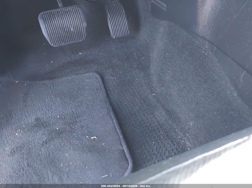 2017 Lincoln Navigator VIN 5LMJJ2HT8HEL10013 IAAI salvage auction — FRESH WATER, Salvage Title, sold $3,450 on 2026-07-29 (photo 6)