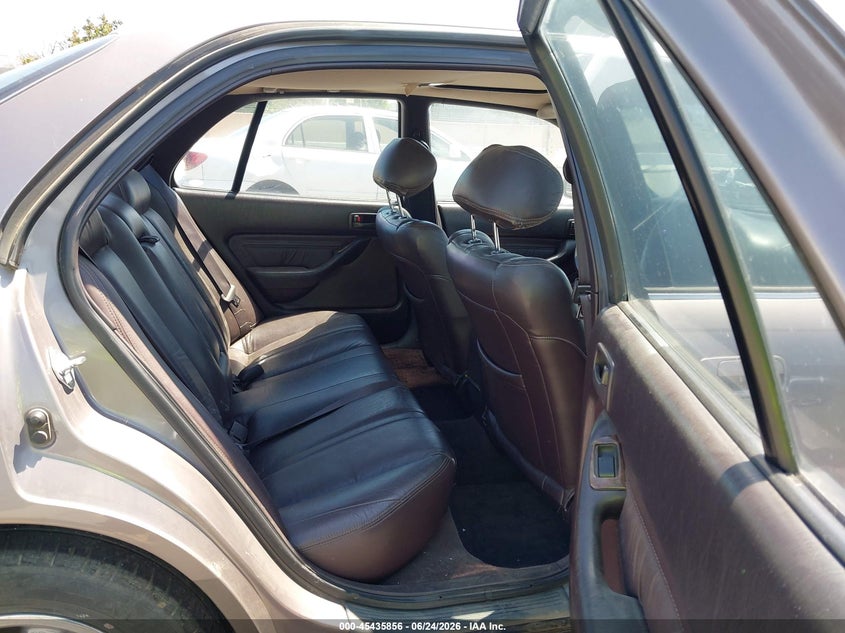 1994 Toyota Camry VIN JT2GK12E5R0065973 IAAI salvage auction — NORMAL WEAR, Salvage Title - Dealer (California), sold $325 on 2026-07-13 (photo 8)