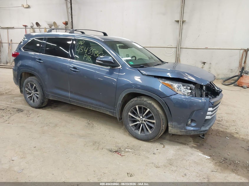 2018 Toyota Highlander VIN 5TDJZRFH4JS801895 IAAI salvage auction — FRONT END, Salvage (Pennsylvania), sold $6,600 on 2026-07-09 (photo 1)