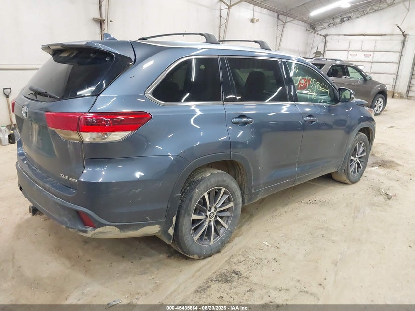 2018 Toyota Highlander VIN 5TDJZRFH4JS801895 IAAI salvage auction — FRONT END, Salvage (Pennsylvania), sold $6,600 on 2026-07-09 (photo 4)