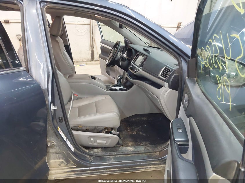 2018 Toyota Highlander VIN 5TDJZRFH4JS801895 IAAI salvage auction — FRONT END, Salvage (Pennsylvania), sold $6,600 on 2026-07-09 (photo 5)