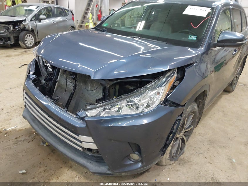 2018 Toyota Highlander VIN 5TDJZRFH4JS801895 IAAI salvage auction — FRONT END, Salvage (Pennsylvania), sold $6,600 on 2026-07-09 (photo 6)