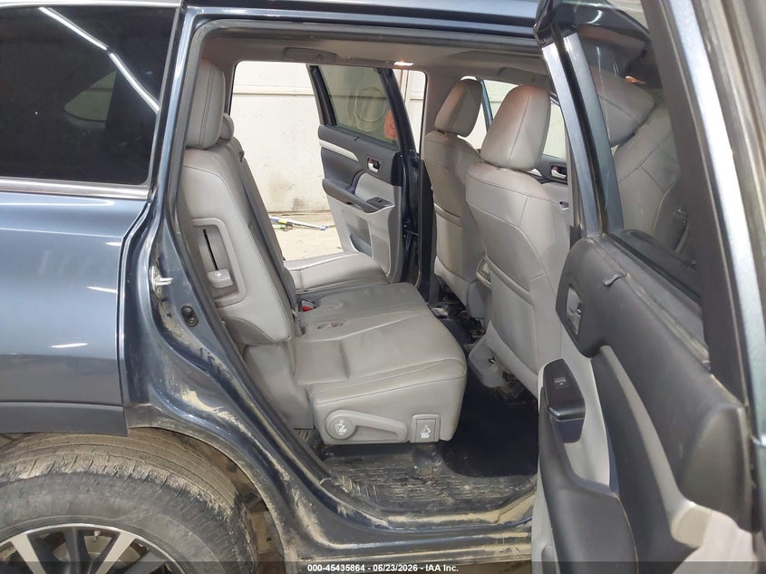 2018 Toyota Highlander VIN 5TDJZRFH4JS801895 IAAI salvage auction — FRONT END, Salvage (Pennsylvania), sold $6,600 on 2026-07-09 (photo 8)