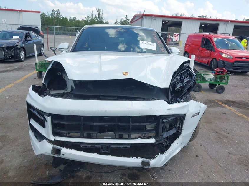 2025 Porsche Cayenne coupe VIN WP1BL2AY1SDA39559 IAAI salvage auction — FRONT END, Salvage Title, sold $25 on 2026-07-27 (photo 6)