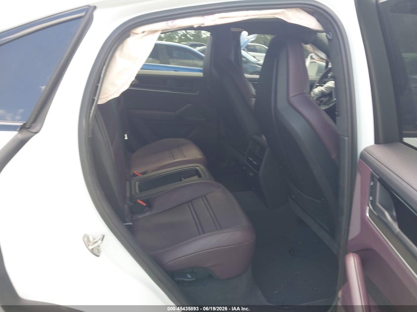 2025 Porsche Cayenne coupe VIN WP1BL2AY1SDA39559 IAAI salvage auction — FRONT END, Salvage Title, sold $25 on 2026-07-27 (photo 8)