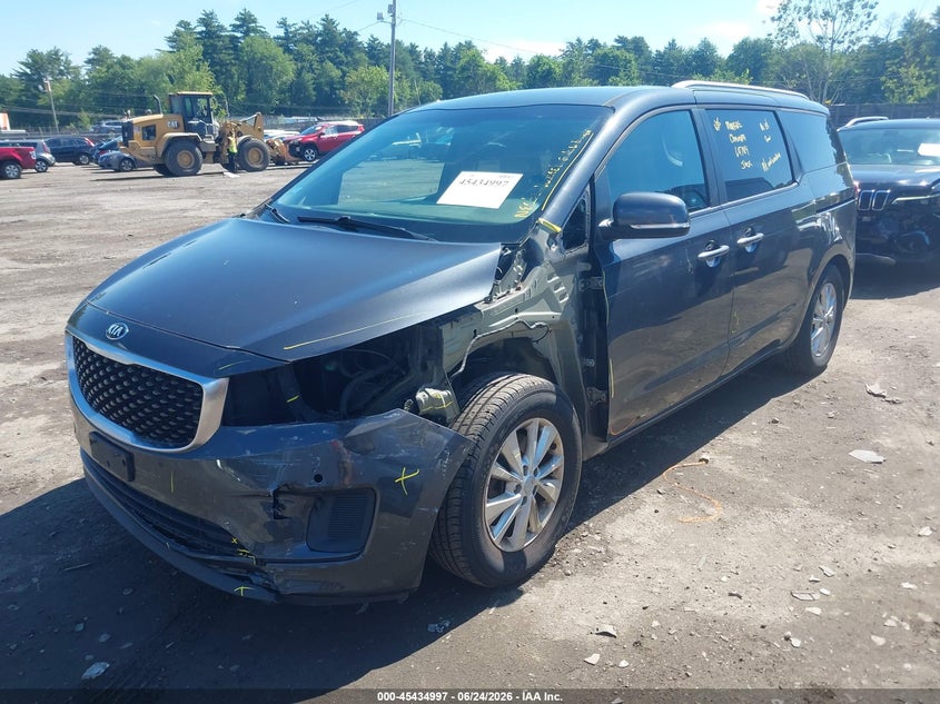 2017 Kia SEDONA VIN KNDMB5C18H6253332 IAAI salvage auction — LEFT FRONT, Salvage (Massachusetts), sold $1,400 on 2026-07-15 (photo 2)