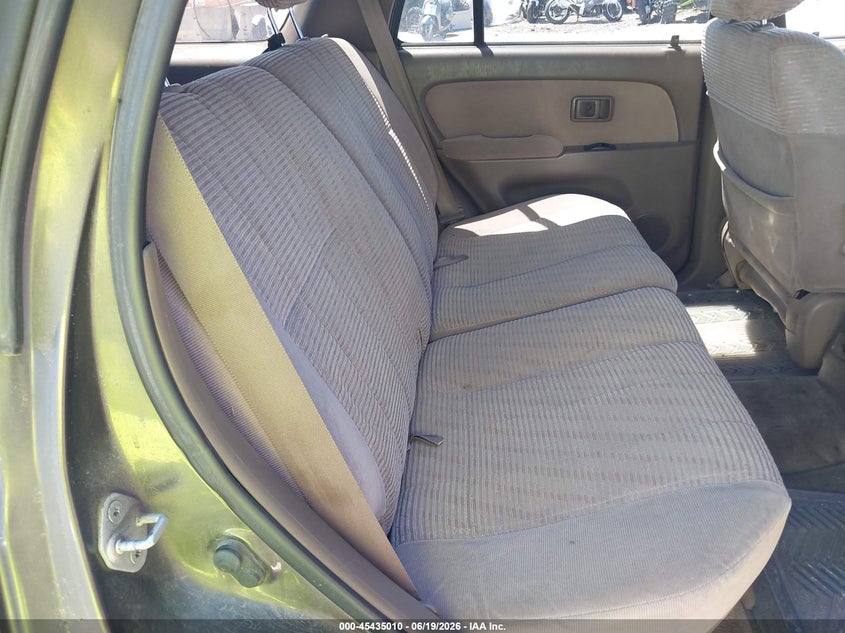 1996 Toyota 4runner VIN JT3HN86R1T0030500 IAAI salvage auction — NORMAL WEAR, Clear (Illinois), sold $450 on 2026-07-29 (photo 8)