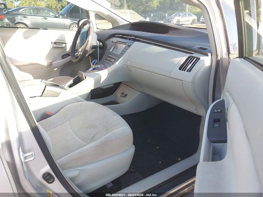 2014 Toyota Prius VIN JTDKN3DU5E0393350 IAAI salvage auction — RIGHT FRONT, Rebuildable (Florida), sold $1,675 on 2026-07-13 (photo 5)