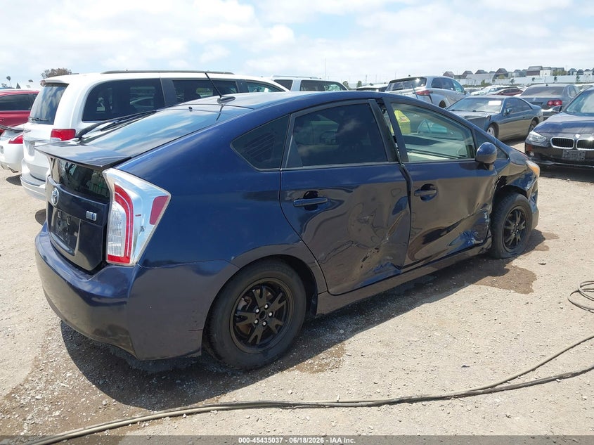 2015 Toyota Prius VIN JTDKN3DUXF0436758 IAAI salvage auction — RIGHT SIDE, Salvage Title - Dealer (California), sold $3,200 on 2026-07-20 (photo 4)