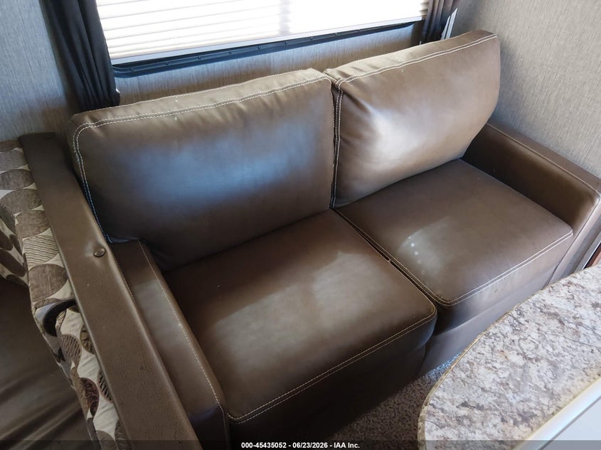 2017 Keystone rv Other VIN 4YDT26726HK417086 IAAI salvage auction — SIDE, Wait Title, sold $2,125 on 2026-09-23 (photo 8)