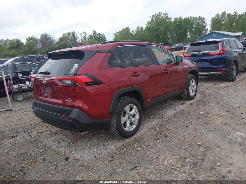 2020 Toyota Rav 4 VIN 2T3RWRFV2LW059676 IAAI salvage auction — HAIL, Clear Claim Paid (Wisconsin), sold $9,100 on 2026-07-11 (photo 4)