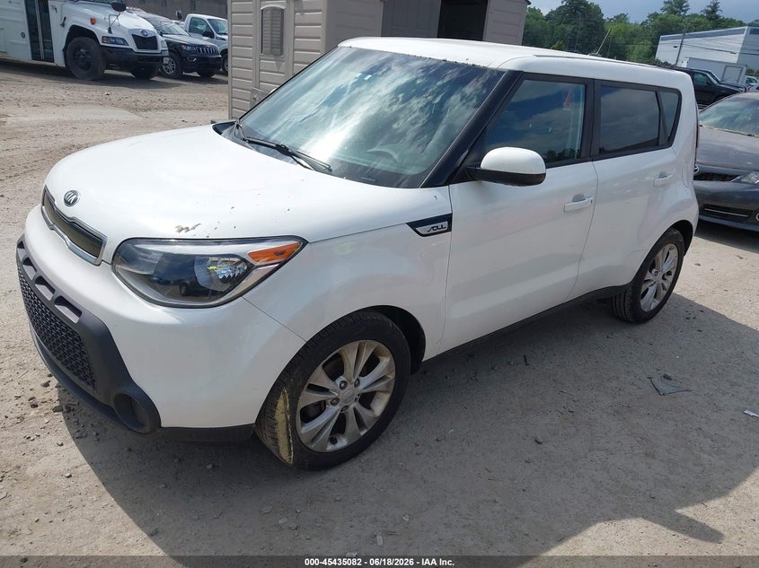 2015 Kia Soul VIN KNDJP3A54F7221287 IAAI salvage auction — NORMAL WEAR, Clear (Massachusetts), sold $375 on 2026-07-15 (photo 2)
