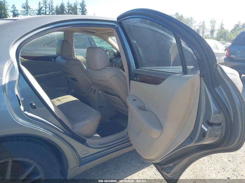 2003 Lexus ES VIN JTHBF30G030137397 IAAI salvage auction — RIGHT FRONT, Clear (Washington), sold $375 on 2026-07-29 (photo 8)