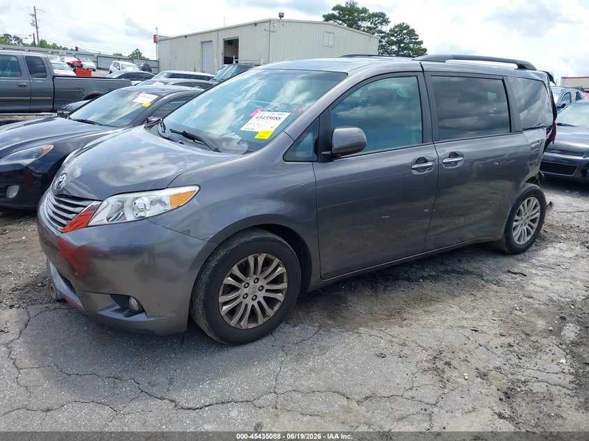 2017 Toyota Sienna VIN 5TDYZ3DC8HS815182 IAAI salvage auction — REAR END, Salvage (Georgia), sold $3,050 on 2026-07-29 (photo 2)
