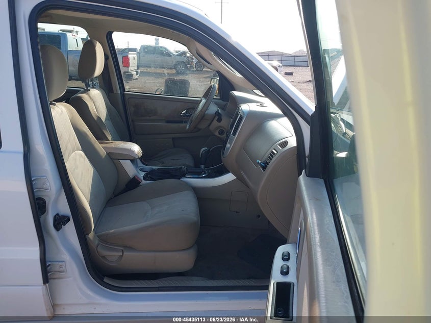 2005 Mercury Mariner VIN 4M2YU56Z25DJ27191 IAAI salvage auction — RIGHT FRONT, Salvage (Texas), sold $325 on 2026-07-19 (photo 5)