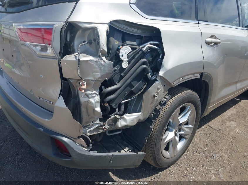 2015 Toyota Highlander VIN 5TDYKRFH6FS116100 IAAI salvage auction — RIGHT REAR, Bill Of Sale (Washington), sold $6,800 on 2026-07-14 (photo 6)