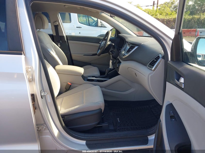 2018 Hyundai Tucson VIN KM8J23A41JU700570 IAAI salvage auction — NORMAL WEAR, Sf97 (Hawaii), sold $8,200 on 2026-07-28 (photo 5)
