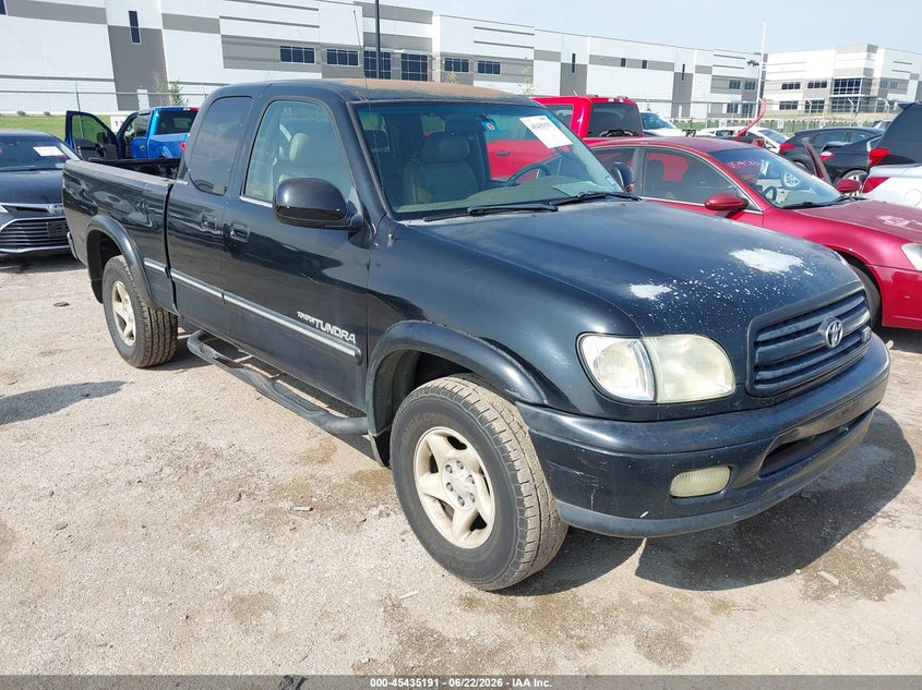 2002 Toyota Tundra VIN 5TBBT481X2S240623 IAAI salvage auction — LEFT SIDE, Original (Texas), sold $525 on 2026-07-28 (photo 1)