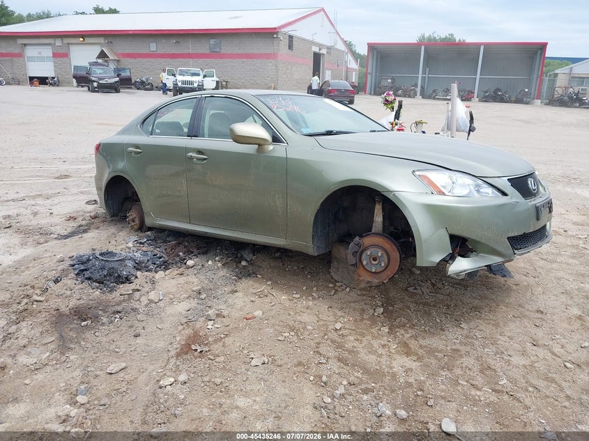 2006 Lexus Is 250 VIN JTHCK262862006751 IAAI salvage auction — NORMAL WEAR, Clear (Massachusetts), sold $275 on 2026-07-27 (photo 1)