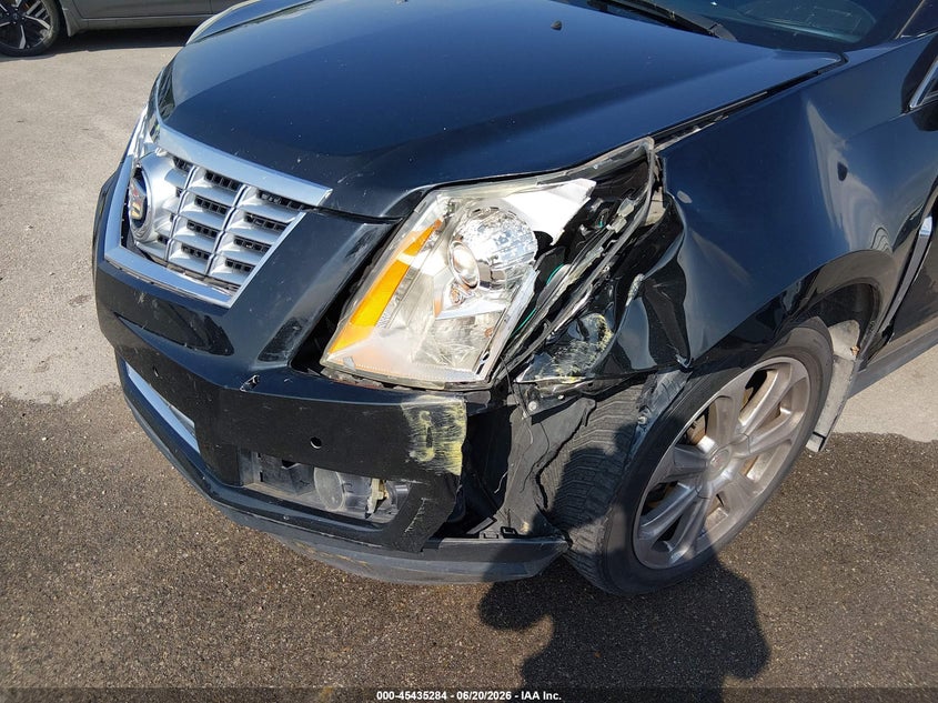 2015 Cadillac Srx VIN 3GYFNFE32FS641096 IAAI salvage auction — LEFT FRONT, Salvage Title, sold $25 on 2026-07-19 (photo 6)