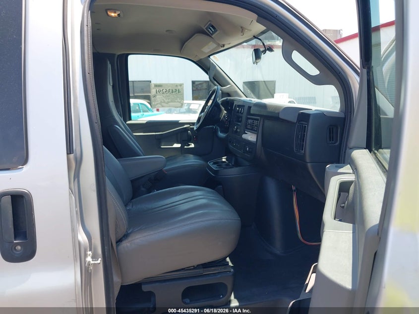 2018 Chevrolet Express 3500 VIN 1GAZGNFG4J1273287 IAAI salvage auction — FRONT END, Sf97 (Nevada), sold $16,100 on 2026-07-28 (photo 5)