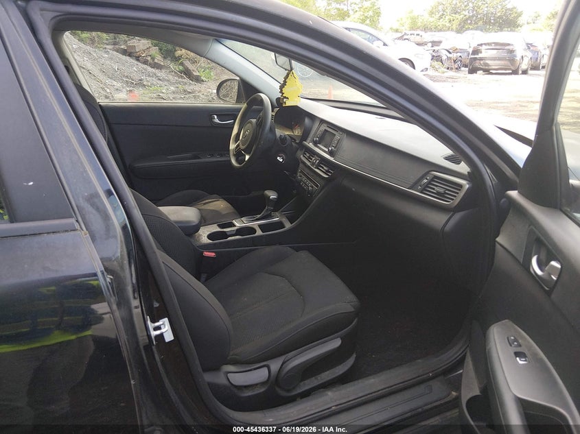 2016 Kia Optima VIN 5XXGT4L3XGG090785 IAAI salvage auction — NORMAL WEAR, Clear (Rhode Island), sold $600 on 2026-07-07 (photo 5)