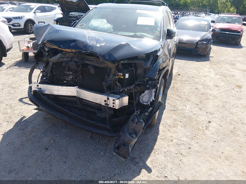 2015 Toyota Highlander VIN 5TDDKRFH4FS223743 IAAI salvage auction — FRONT END, Salvage Title, sold $2,050 on 2026-07-29 (photo 6)