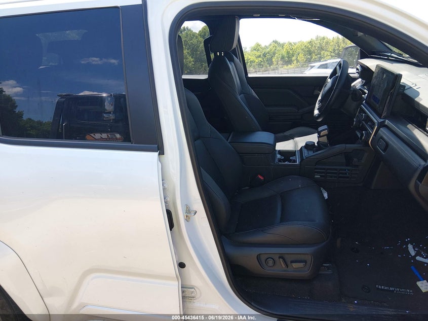 2025 Toyota 4runner VIN JTEVA5BR2S5023194 IAAI salvage auction — RIGHT FRONT, Salvage (Virginia), sold $38,200 on 2026-07-15 (photo 5)