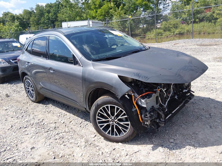 2024 Ford Escape VIN 1FMCU0E13RUB04180 — IAAI salvage auction photo