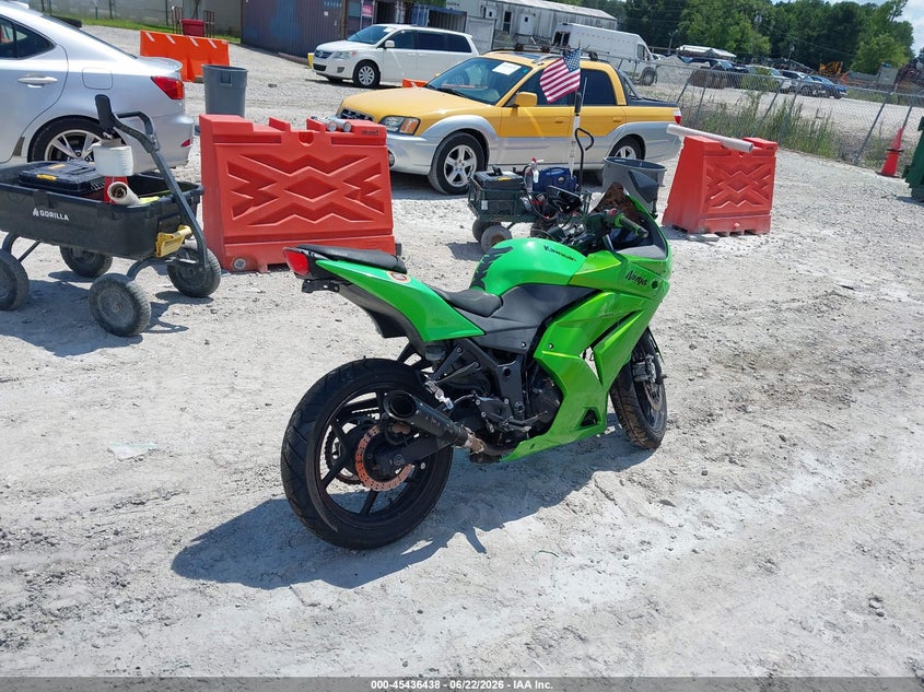 2008 Kawasaki Ex250 VIN JKAEXMJ118DA09405 IAAI salvage auction — SIDE, Salvage (North Carolina), sold $25 on 2026-07-21 (photo 4)