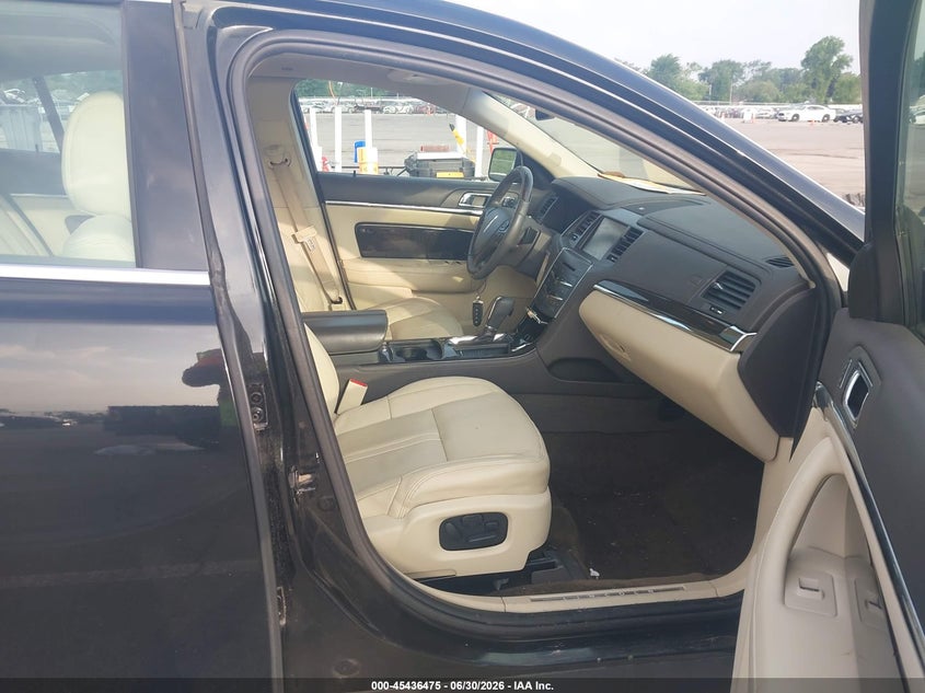 2014 Lincoln Mks VIN 1LNHL9DK9EG610502 IAAI salvage auction — HAIL, Wait Title, sold $1,500 on 2026-09-17 (photo 5)