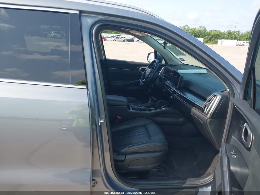 2025 Kia Sorento VIN 5XYRL4JC1SG323274 IAAI salvage auction — HAIL, Salvage Title, sold $17,100 on 2026-09-04 (photo 5)